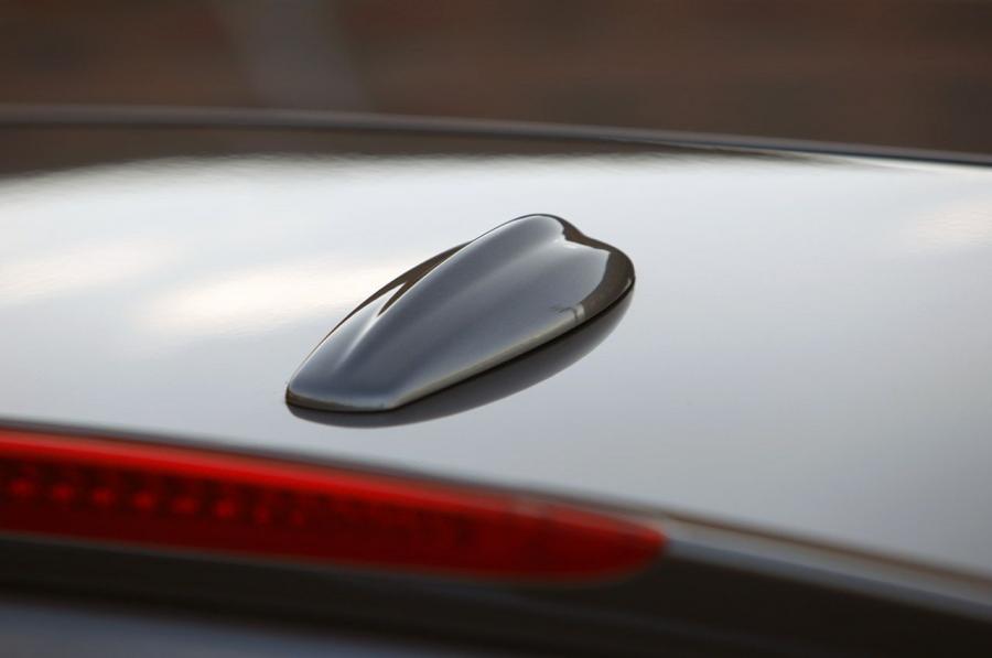  Jaguar XKR Convertible 2011 года  (фото 24 из 42)